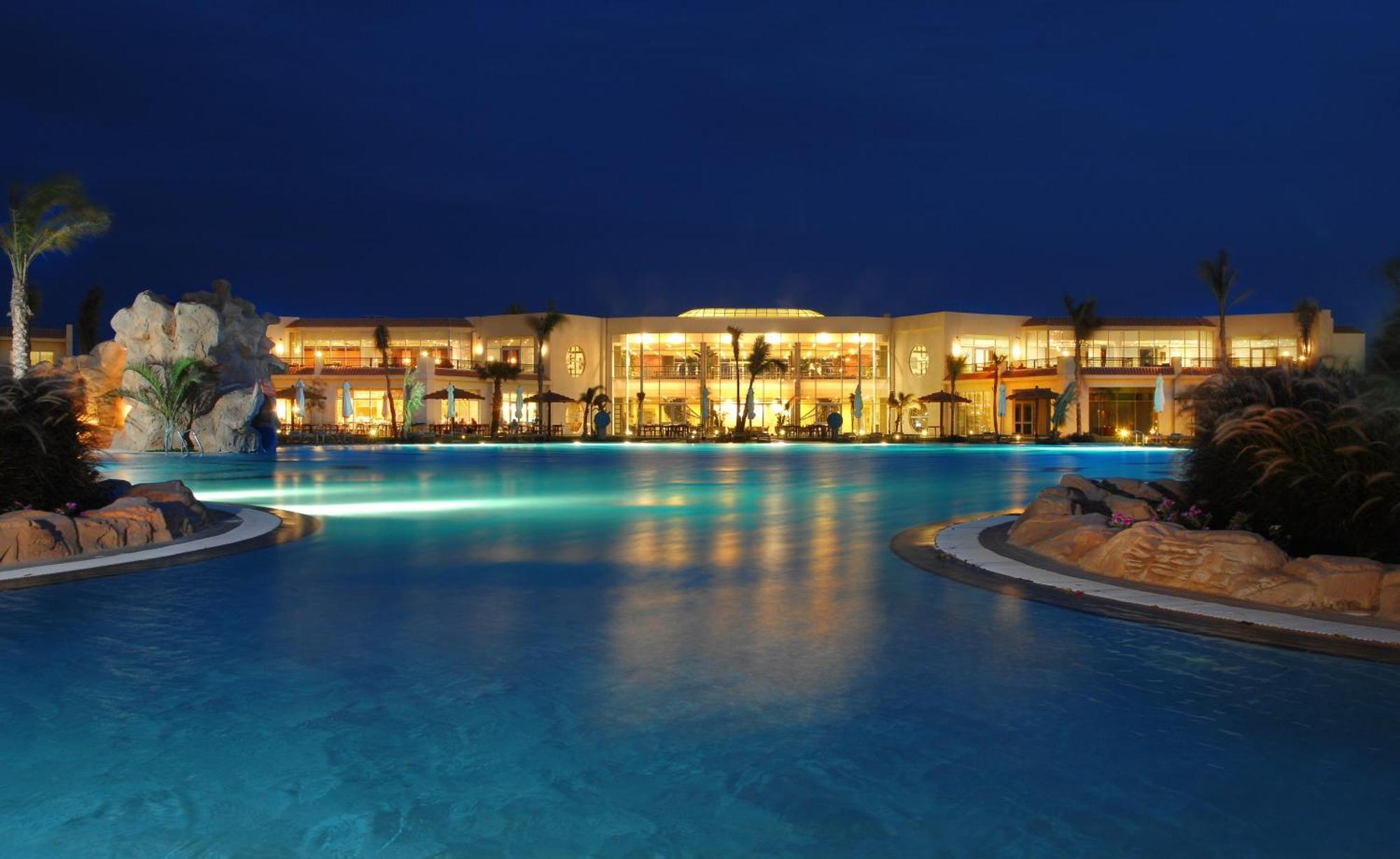 Doubletree By Hilton Sharks Bay Resort Шарм ел-Шейх Екстериор снимка